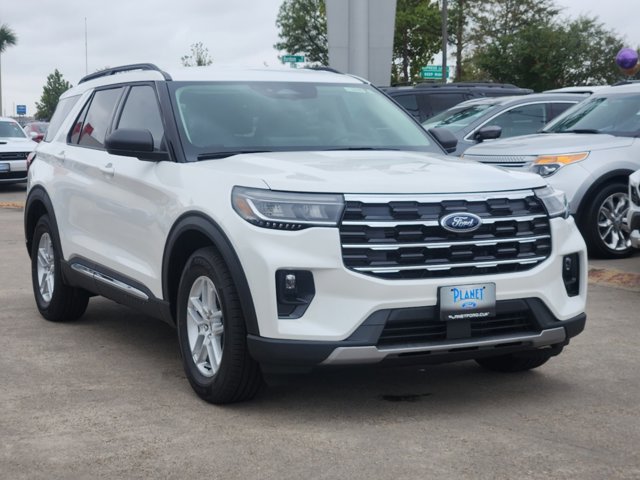 2025 Ford Explorer Active 2