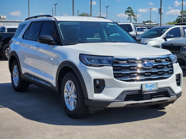 2025 Ford Explorer Active 2