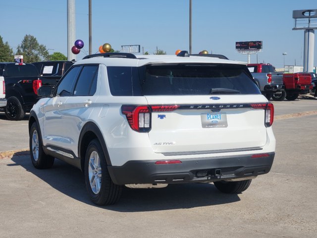 2025 Ford Explorer Active 3