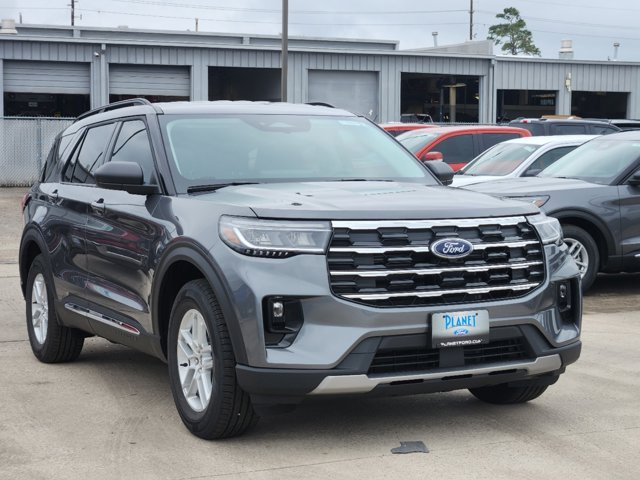 2025 Ford Explorer Active 2