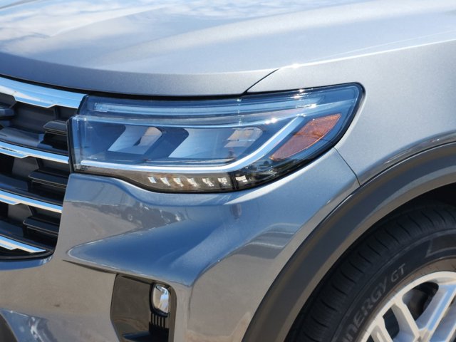 2025 Ford Explorer Active 6