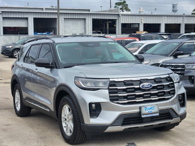 2025 Ford Explorer Active 2