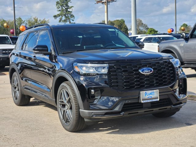 2025 Ford Explorer ST-Line 2