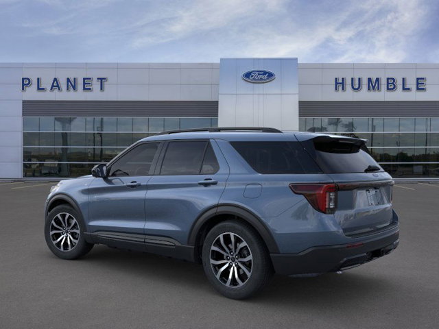 2025 Ford Explorer ST-Line 4