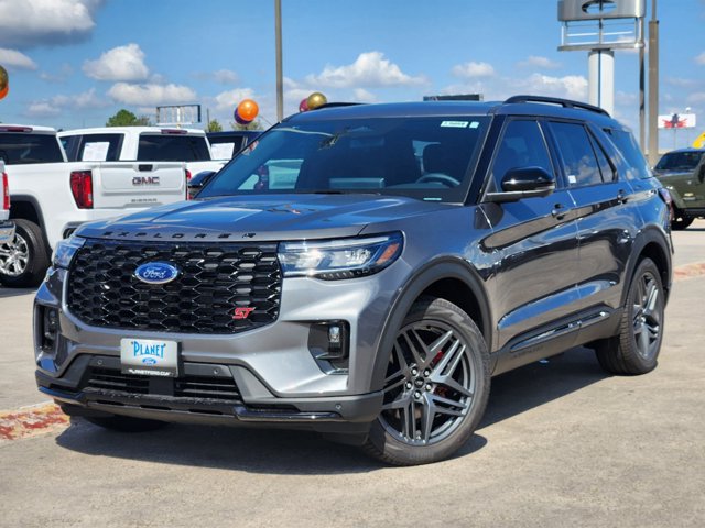 2025 Ford Explorer ST 2