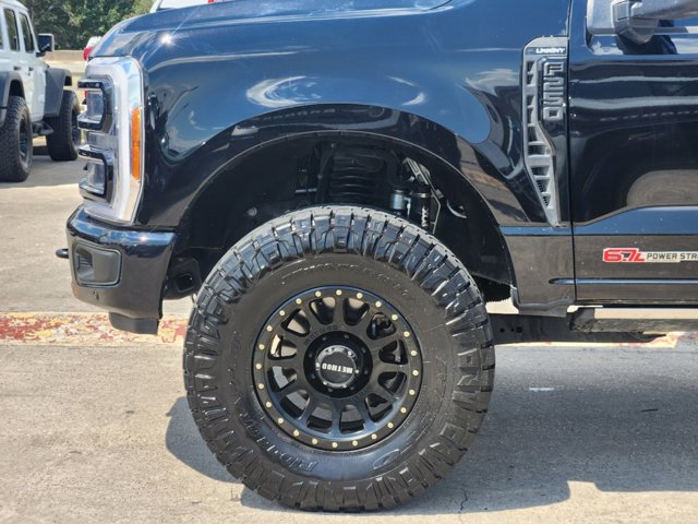 2023 Ford Super Duty F-250 SRW LARIAT 7