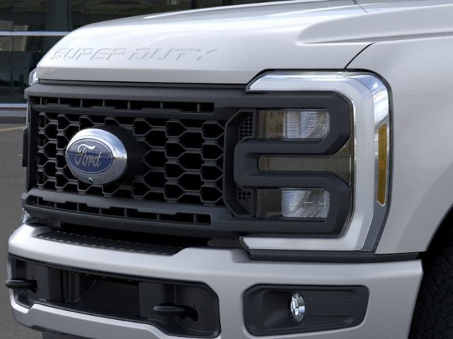 2024 Ford Super Duty F-350 SRW XLT 17