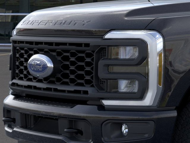 2024 Ford Super Duty F-350 SRW XLT 17