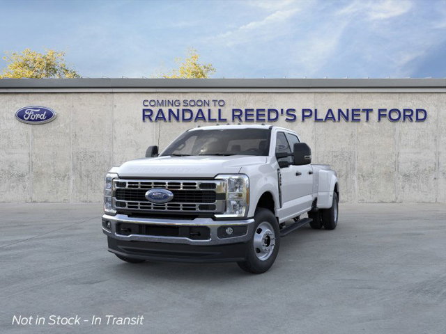 2024 Ford Super Duty F-350 DRW XLT 2