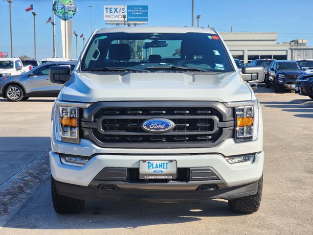 2023 Ford F-150 XLT 2