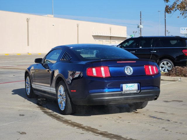 2010 Ford Mustang  4