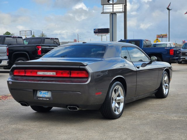 2014 Dodge Challenger SXT 6