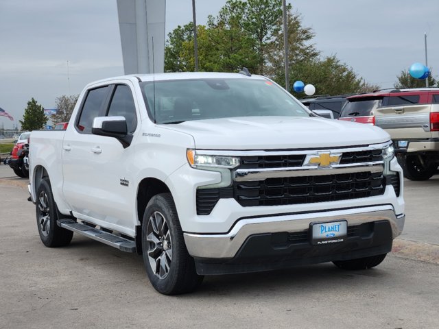 2022 Chevrolet Silverado 1500 LT 3