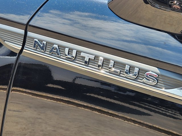2022 Lincoln Nautilus Reserve 10