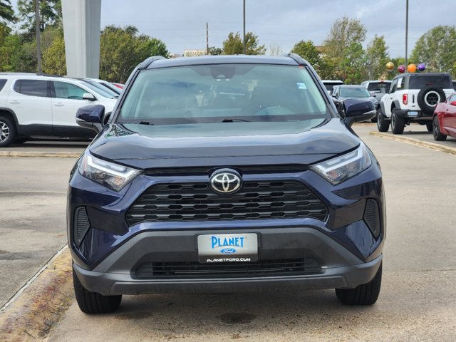 2022 Toyota RAV4 XLE 2