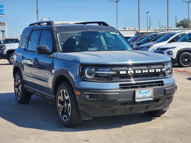 2024 Ford Bronco Sport Outer Banks 2