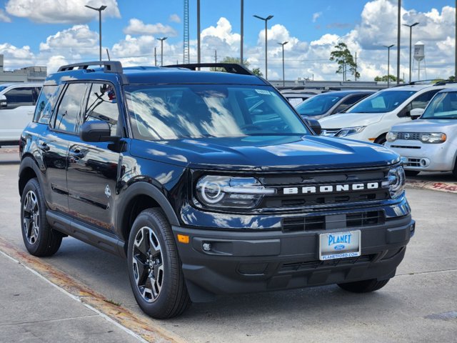 2024 Ford Bronco Sport Outer Banks 2