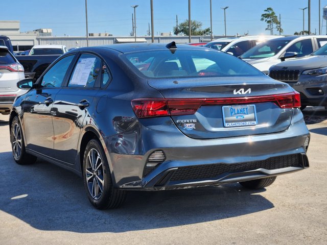 2023 Kia Forte LXS 4