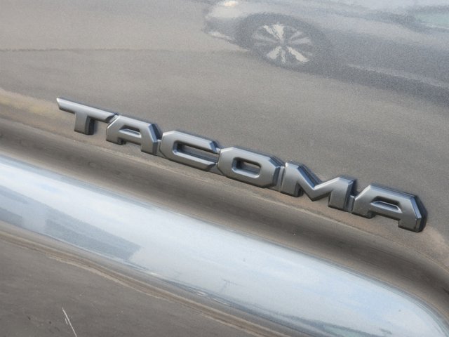 2021 Toyota Tacoma 4WD  11