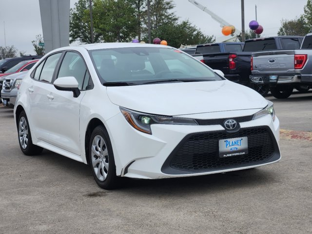 2022 Toyota Corolla LE 3