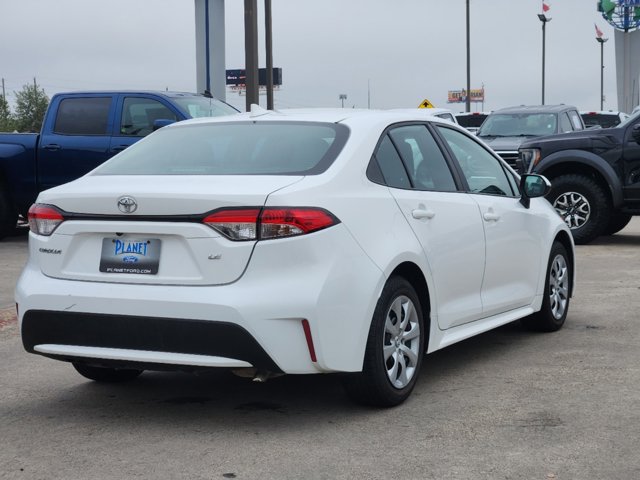 2022 Toyota Corolla LE 4