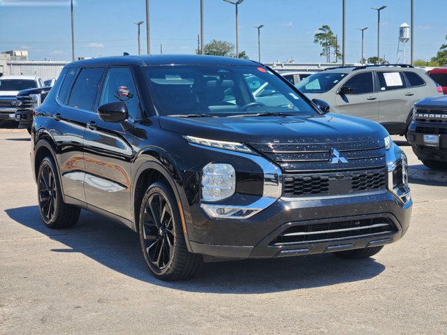 2023 Mitsubishi Outlander SE Black Edition 3