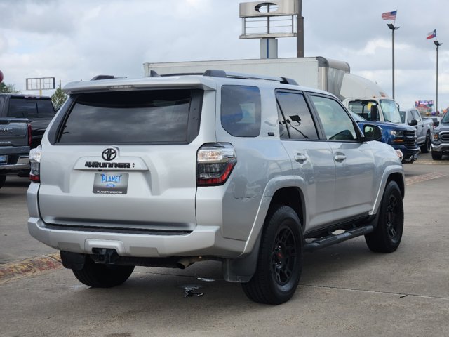 2022 Toyota 4Runner SR5 6