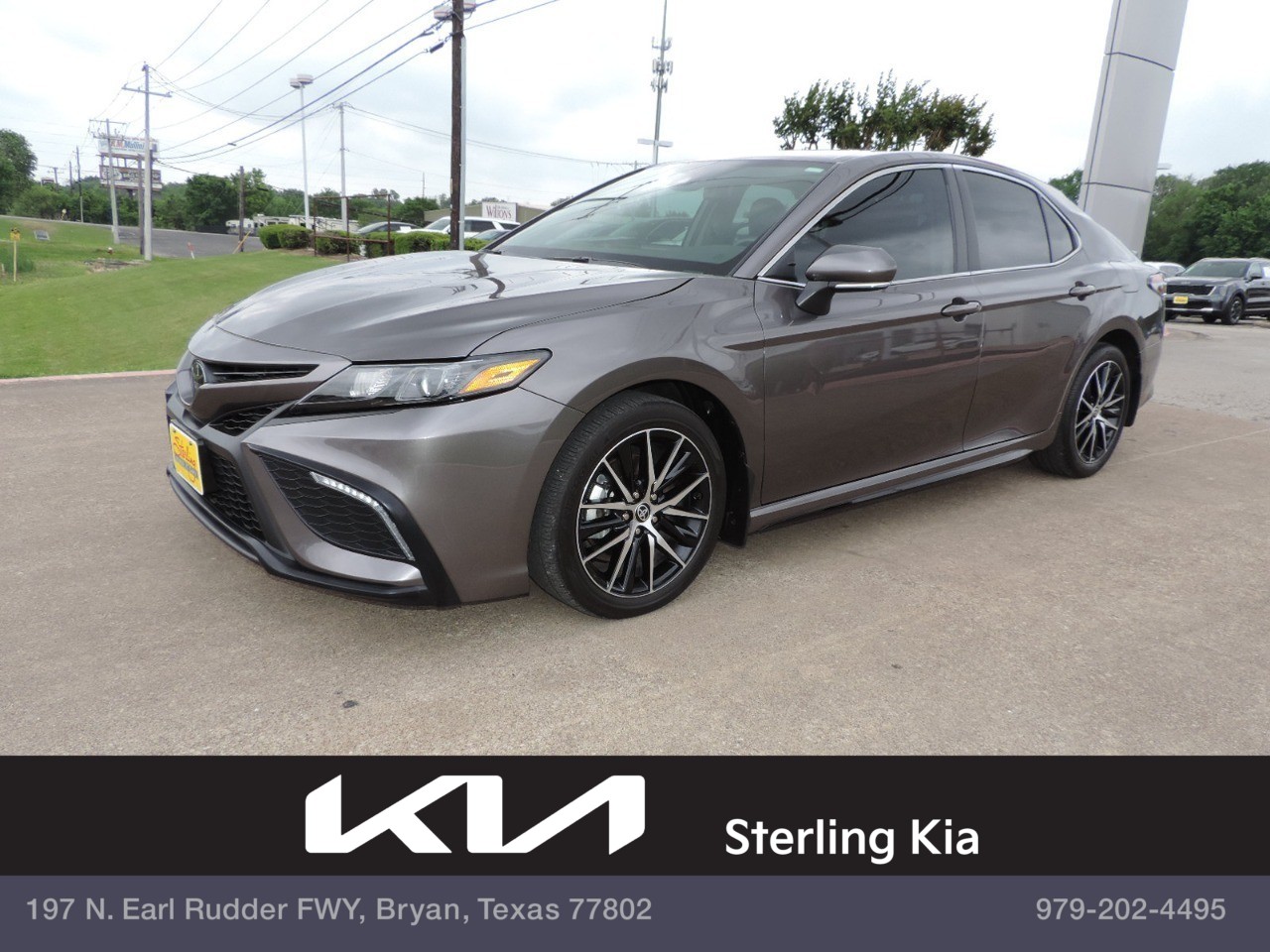2023 Toyota Camry SE Auto (Natl) photo