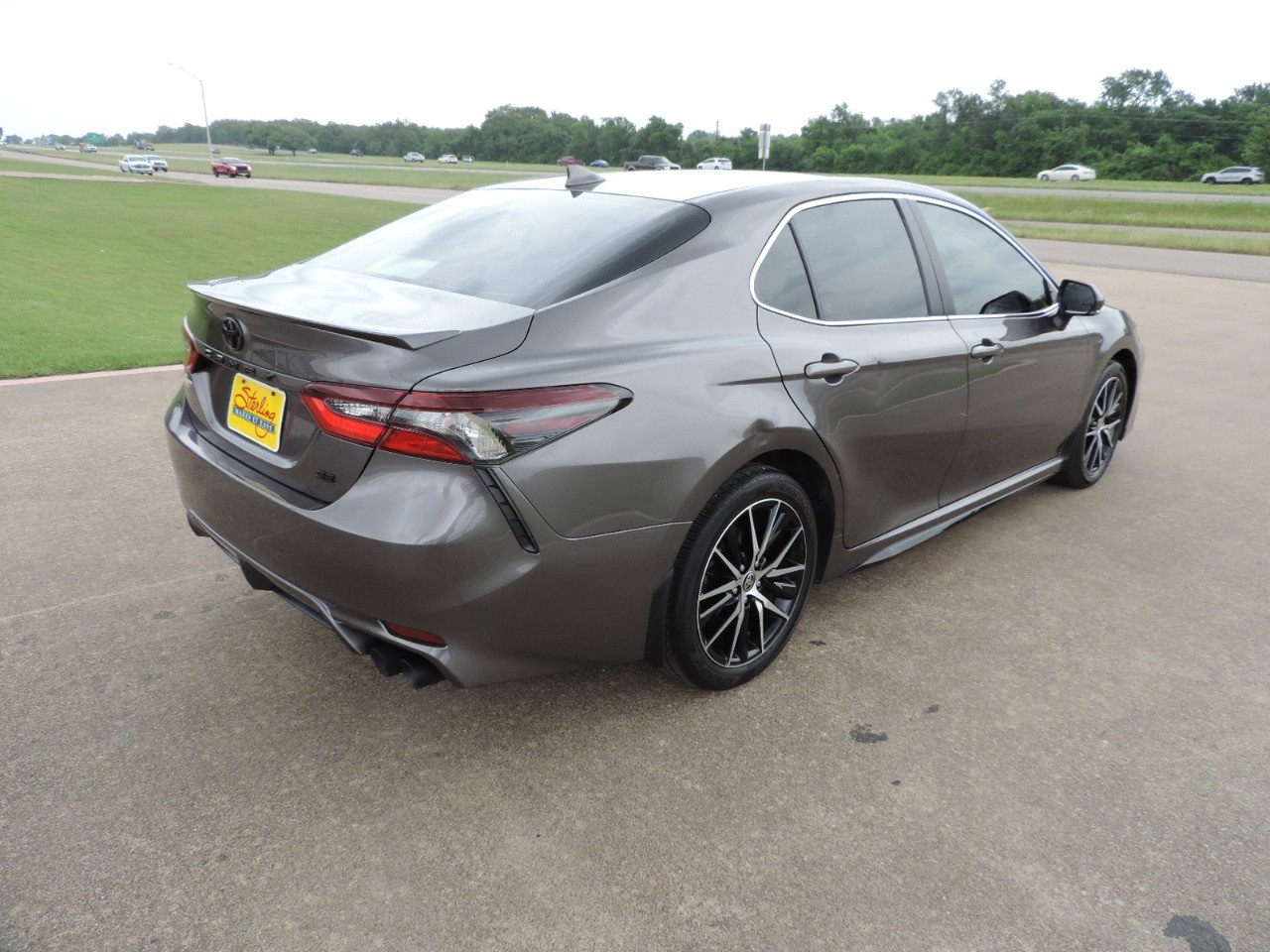 2023 Toyota Camry SE Auto (Natl) photo