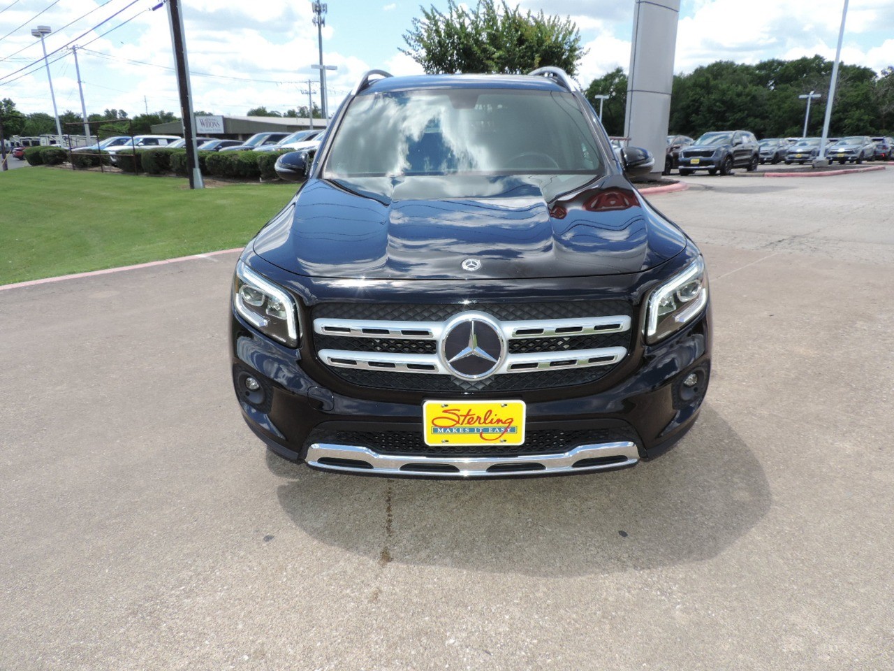2020 Mercedes-Benz GLB GLB 250 SUV photo