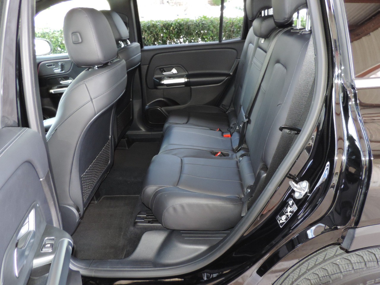 2020 Mercedes-Benz GLB GLB 250 SUV photo