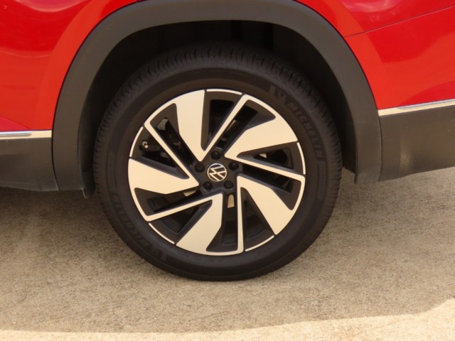 2024 Volkswagen Atlas 2.0T SEL 4MOTION photo