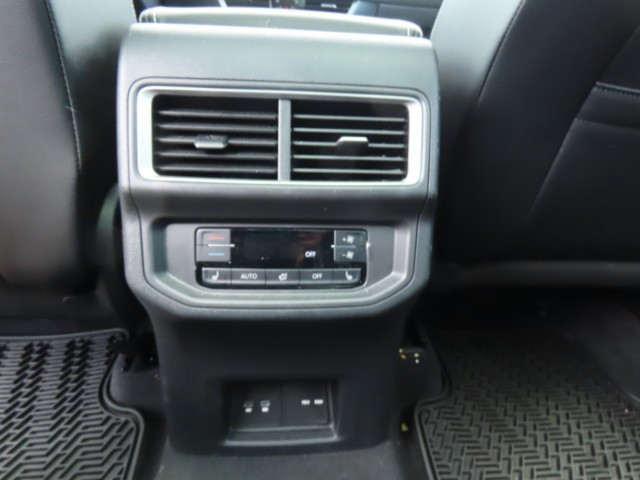 2024 Volkswagen Atlas 2.0T SEL 4MOTION photo