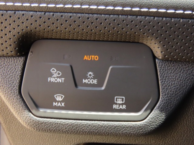 2024 Volkswagen Atlas 2.0T SEL 4MOTION photo