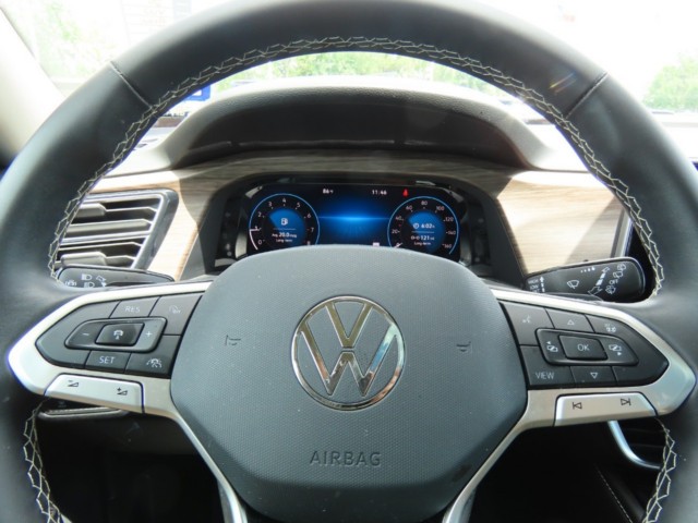 2024 Volkswagen Atlas 2.0T SEL 4MOTION photo