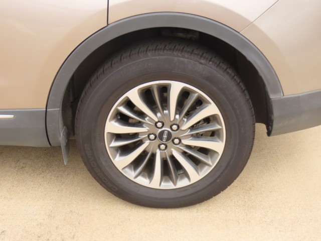 2020 Lincoln Nautilus Standard FWD photo