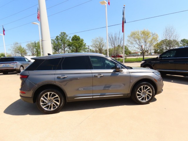 2022 Lincoln Corsair Standard FWD photo