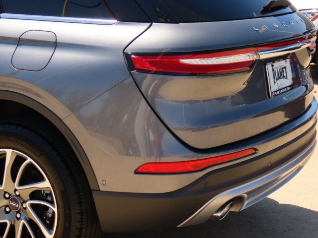 2022 Lincoln Corsair Standard FWD photo