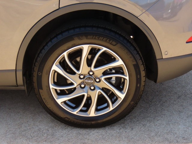 2022 Lincoln Corsair Standard FWD photo