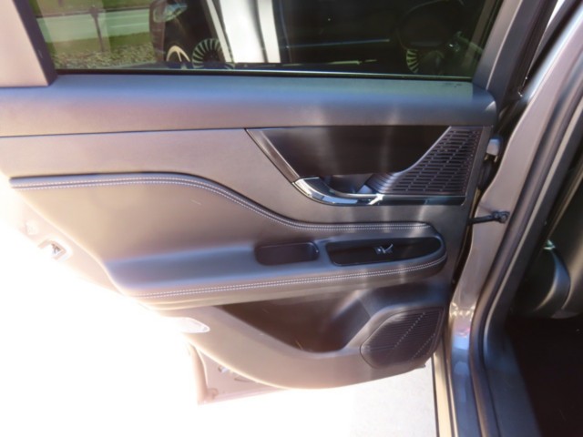 2022 Lincoln Corsair Standard FWD photo