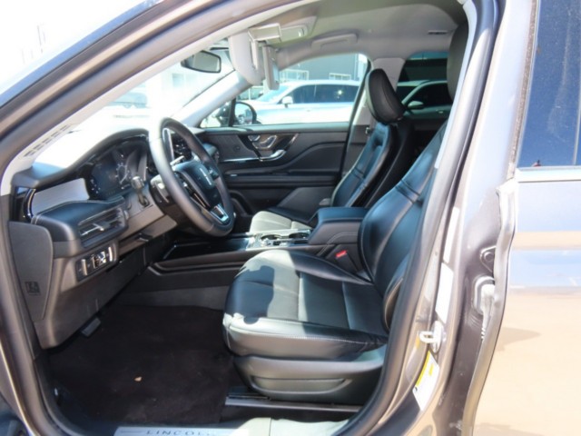 2022 Lincoln Corsair Standard FWD photo
