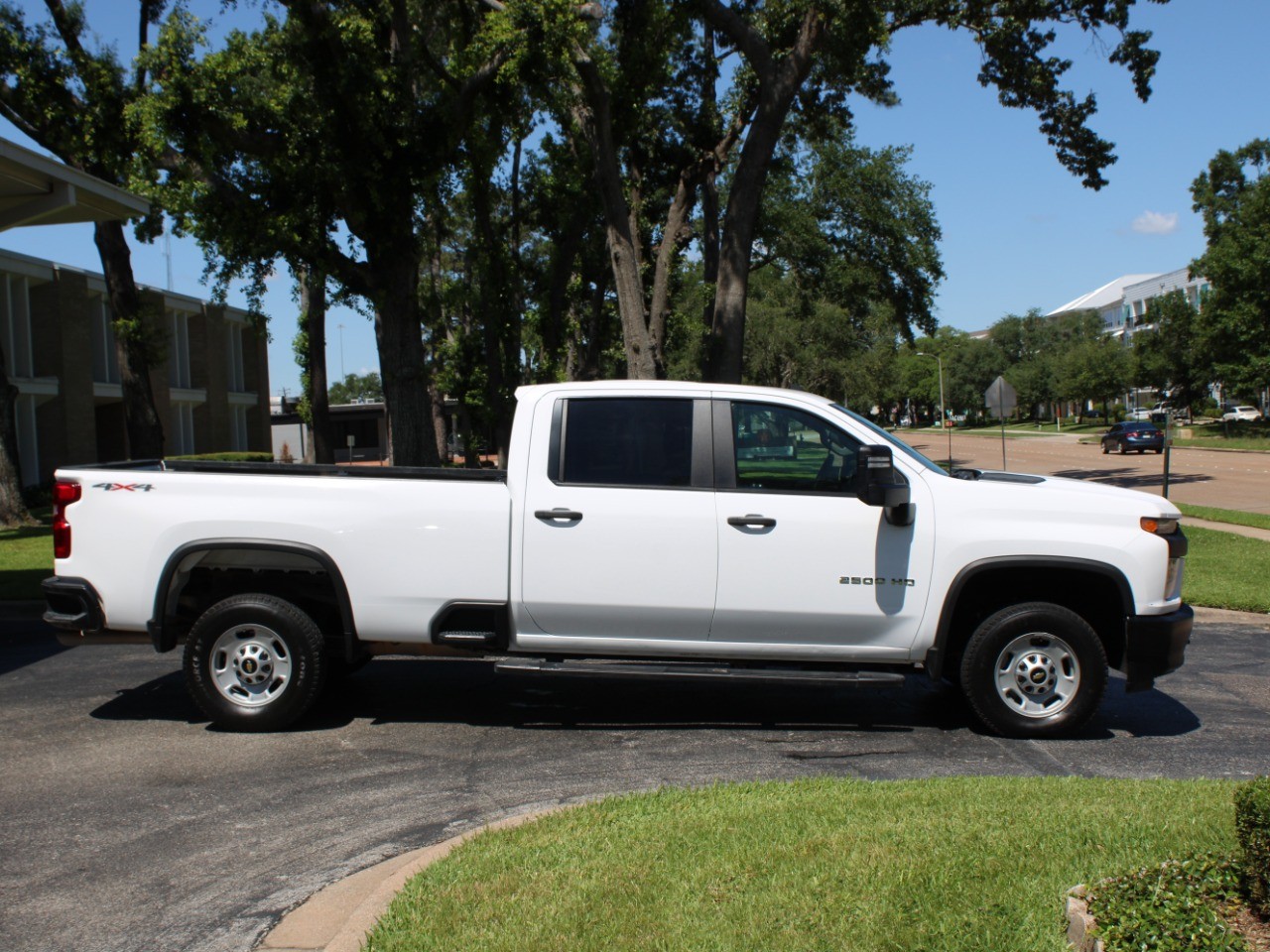 2022 Chevrolet Silverado 2500HD 4WD Crew Cab 172 Work Truck photo