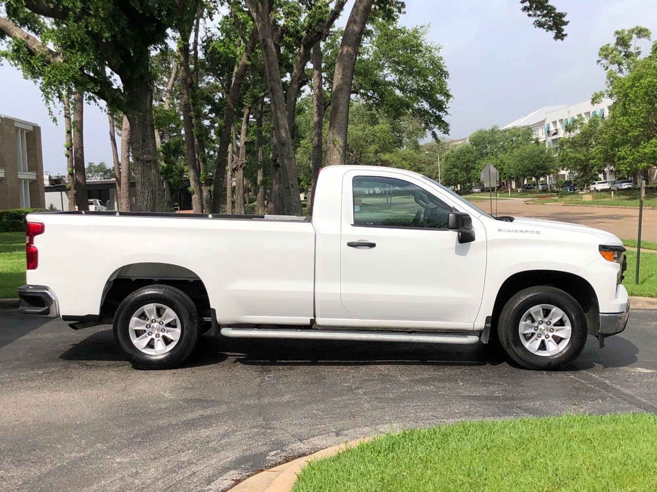 2024 Chevrolet Silverado 1500 2WD Reg Cab 140 Work Truck photo