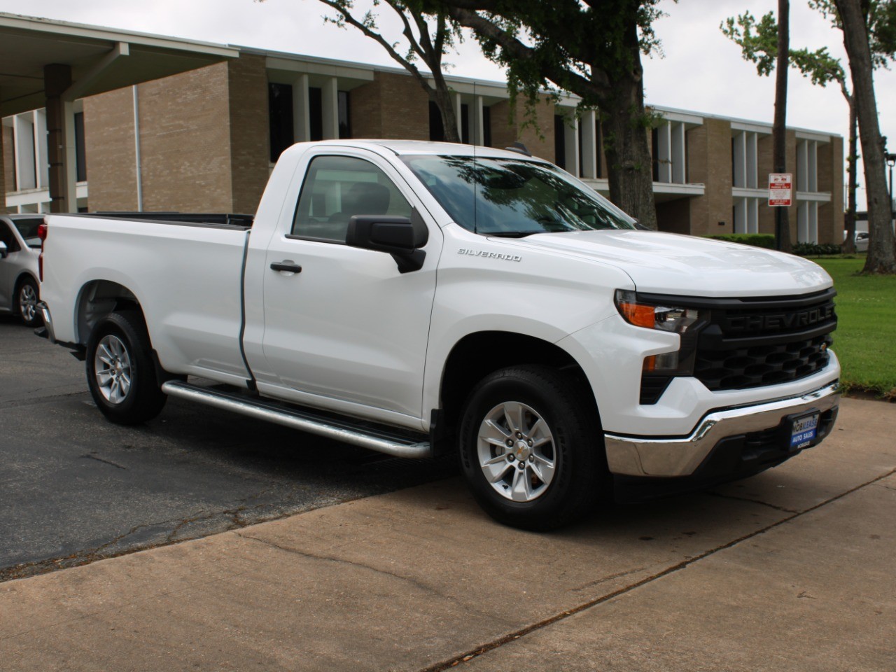 2024 Chevrolet Silverado 1500 2WD Reg Cab 140 Work Truck photo