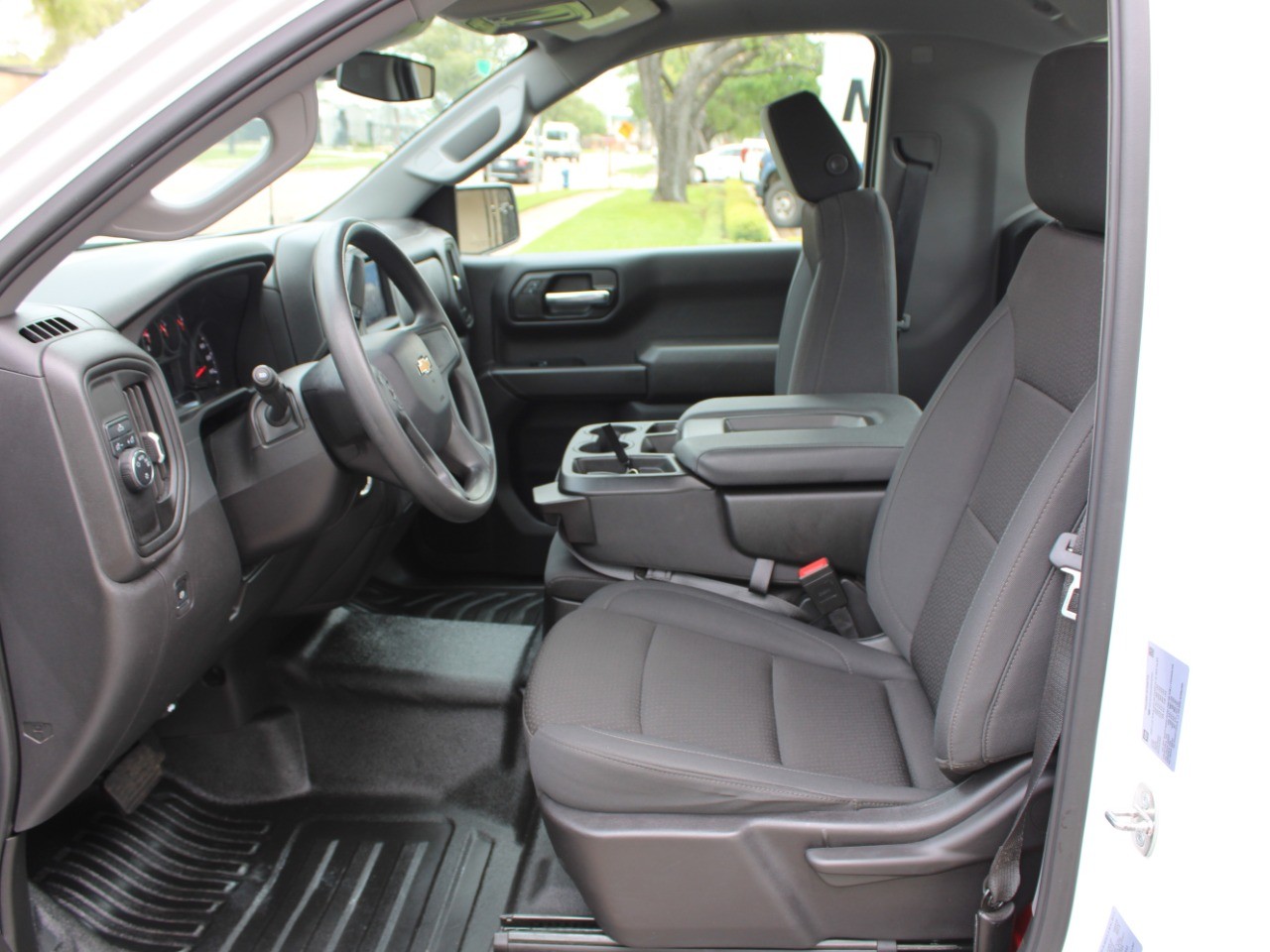 2024 Chevrolet Silverado 1500 2WD Reg Cab 140 Work Truck photo