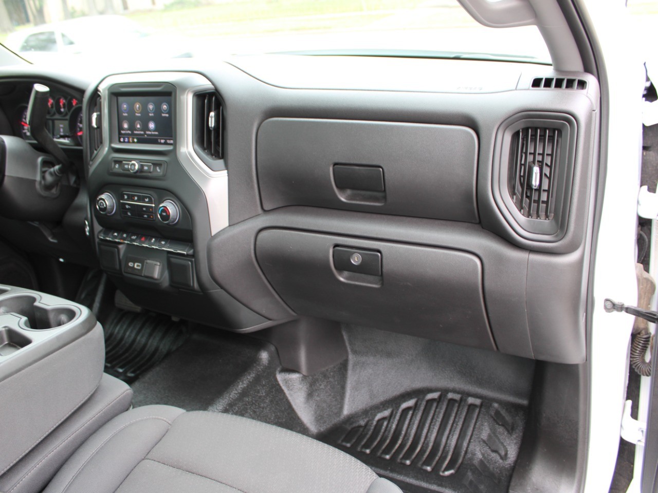 2024 Chevrolet Silverado 1500 2WD Reg Cab 140 Work Truck photo