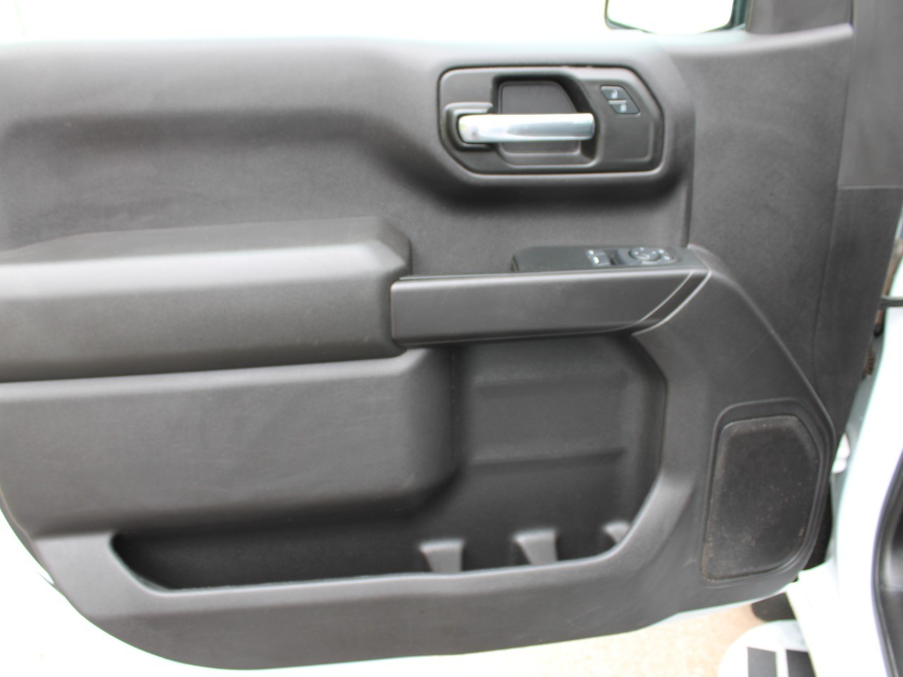 2024 Chevrolet Silverado 1500 2WD Reg Cab 140 Work Truck photo