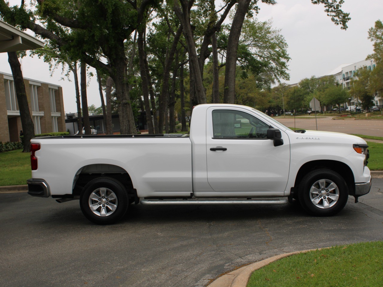 2024 Chevrolet Silverado 1500 2WD Reg Cab 140 Work Truck photo