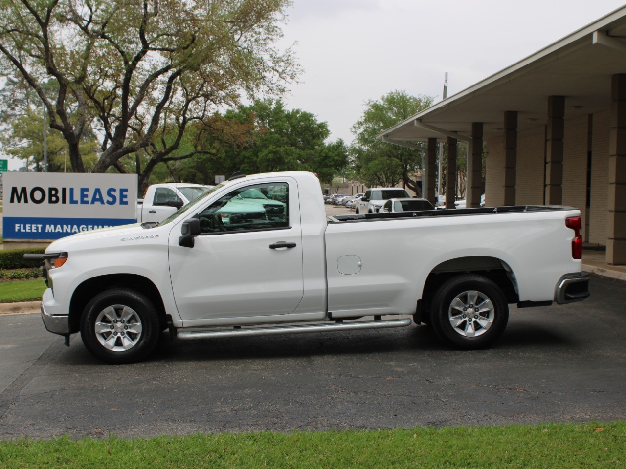 2024 Chevrolet Silverado 1500 2WD Reg Cab 140 Work Truck photo