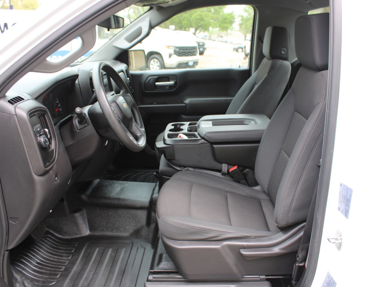 2024 Chevrolet Silverado 1500 2WD Reg Cab 140 Work Truck photo